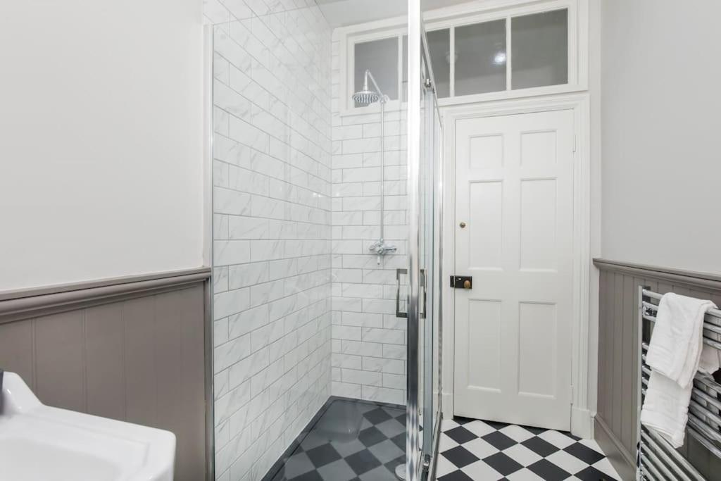 Aldwark View With Free Parking Apartment Йорк Екстериор снимка